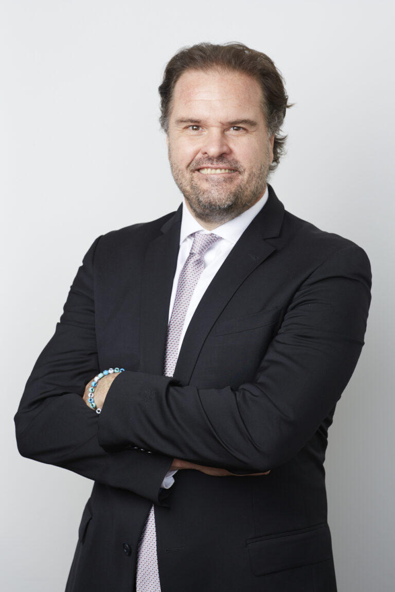 inXxl3yC4gByBdV2IL6j3VEp18BlGh0tAZx20rmH 768x1152