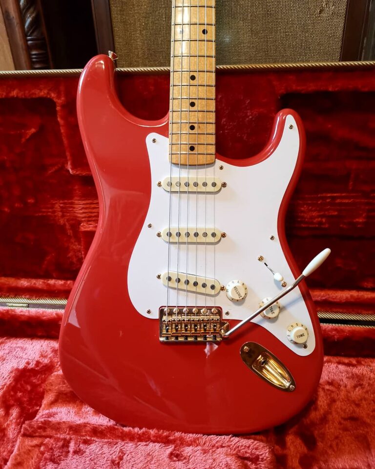 Joe s vintage guitar 4 768x960