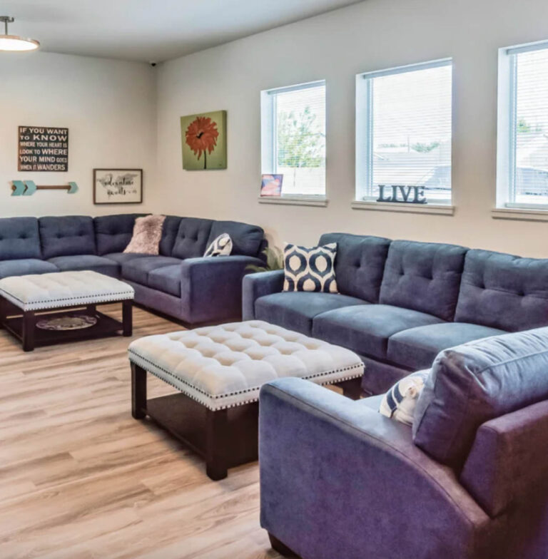 1Fj1rm7JVOrd5rEd5VFCDjpmNtoTl2UiNVr3cizi copy 768x784