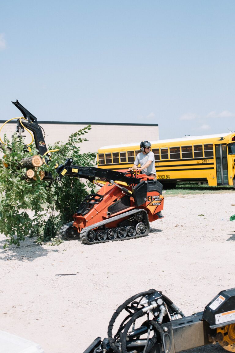 price right tree service cover 2 768x1152